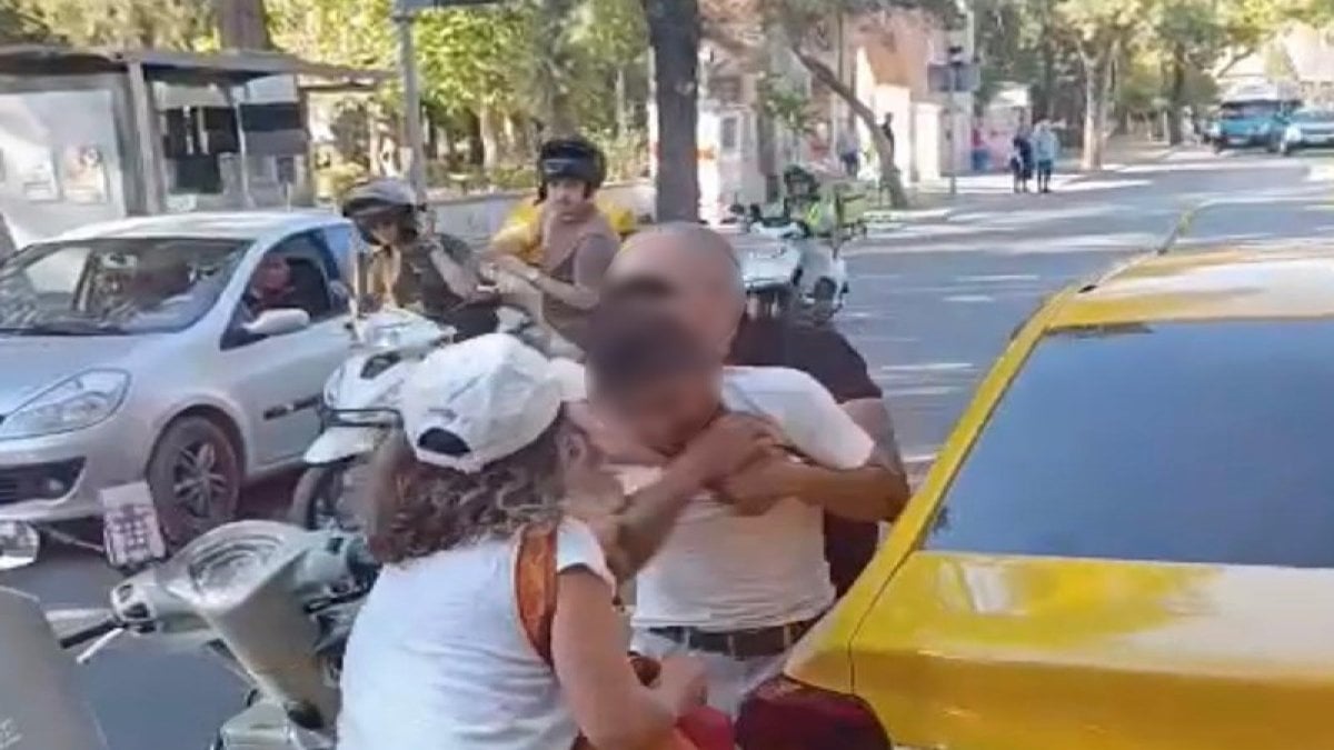 Motorlu ve taksicinin kavgası ortalığı karıştırdı
