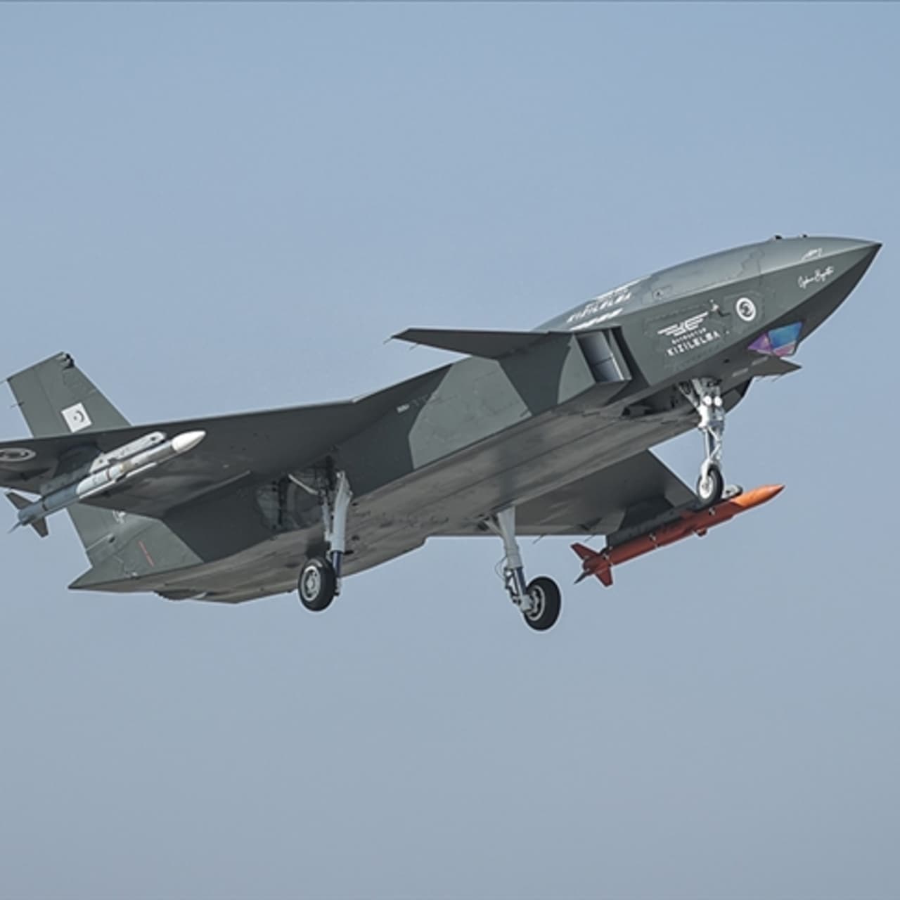 Bayraktar KIZILELMA'dan dünyada bir ilk