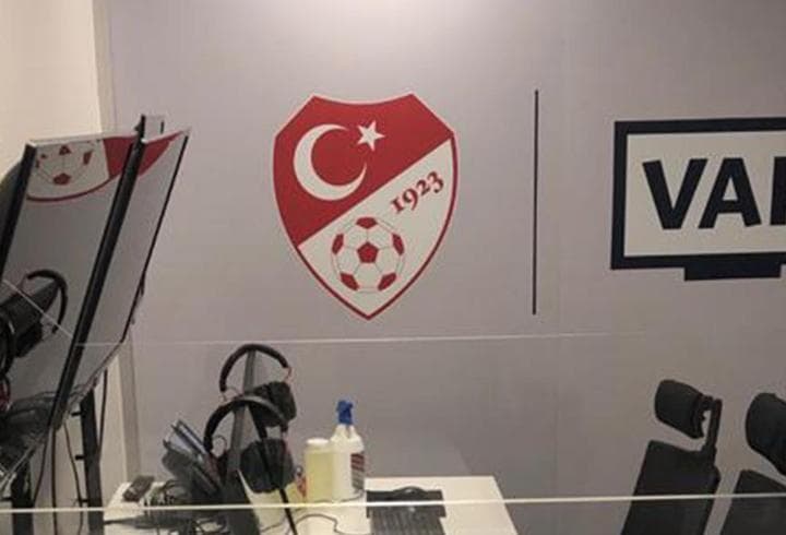 Trabzonspor - Beşiktaş maçının VAR hakemi belli oldu