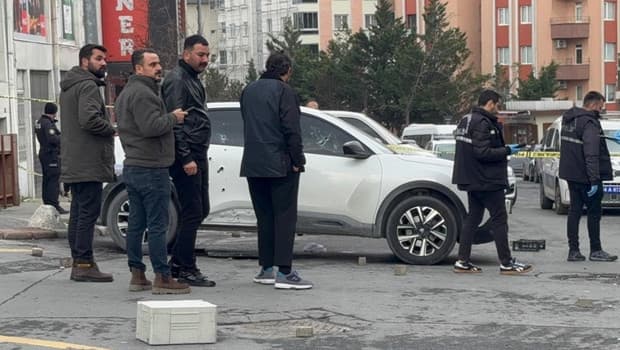Kağıthane'de aracında silahlı saldırıya uğrayan kişi hayatını kaybetti
