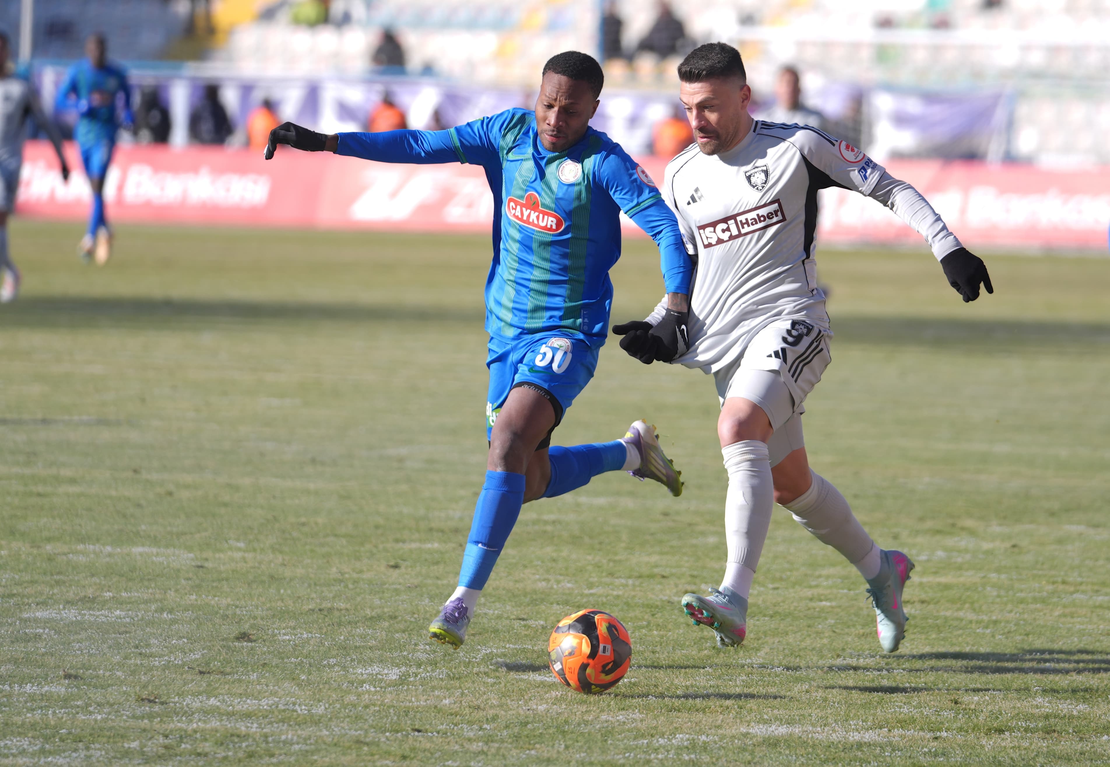 Erzurumspor FK kupada Çaykur Rizespor'u devirdi